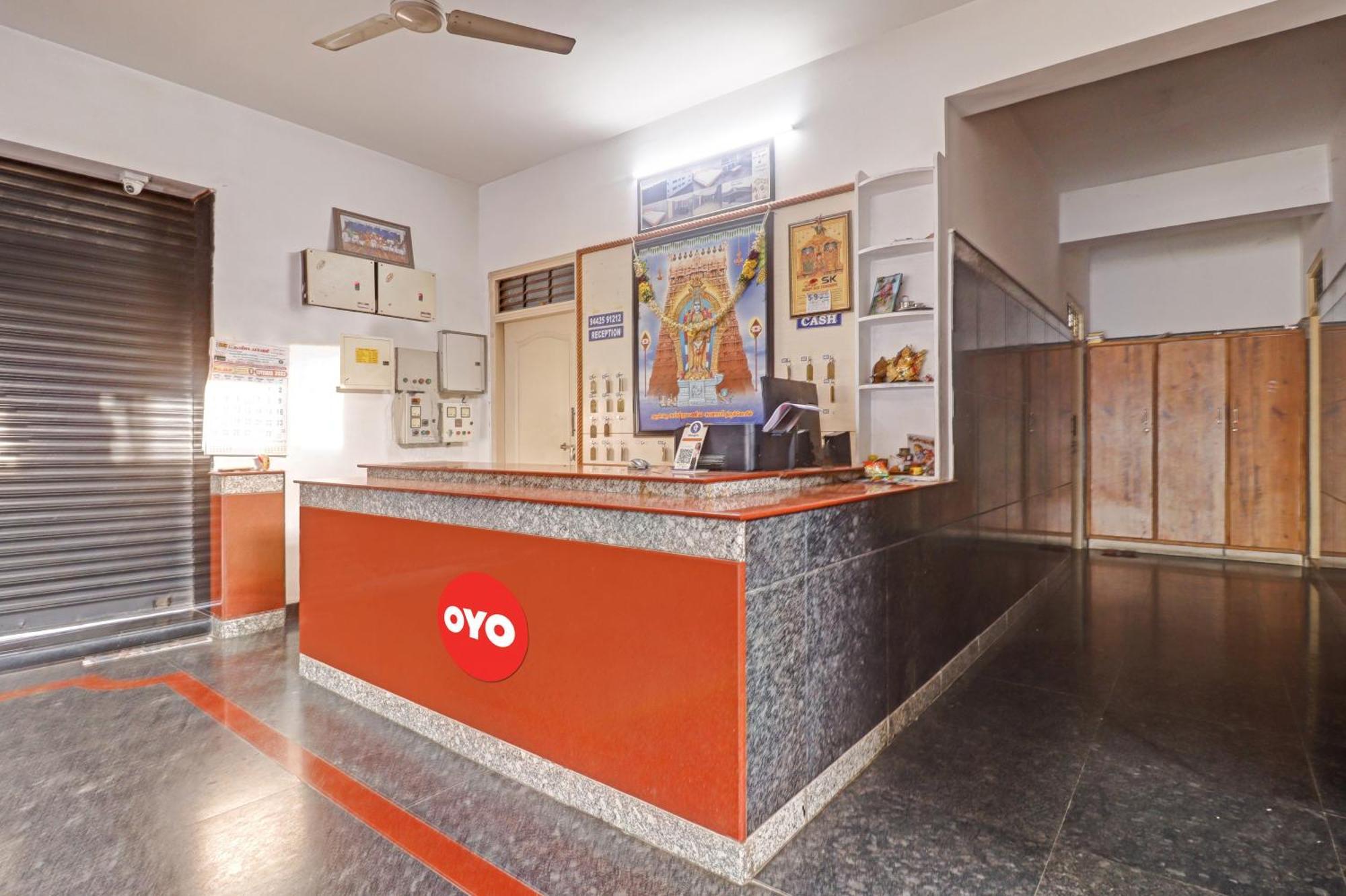 Oyo Flagship Amman Lodge Chennimalai Extérieur photo