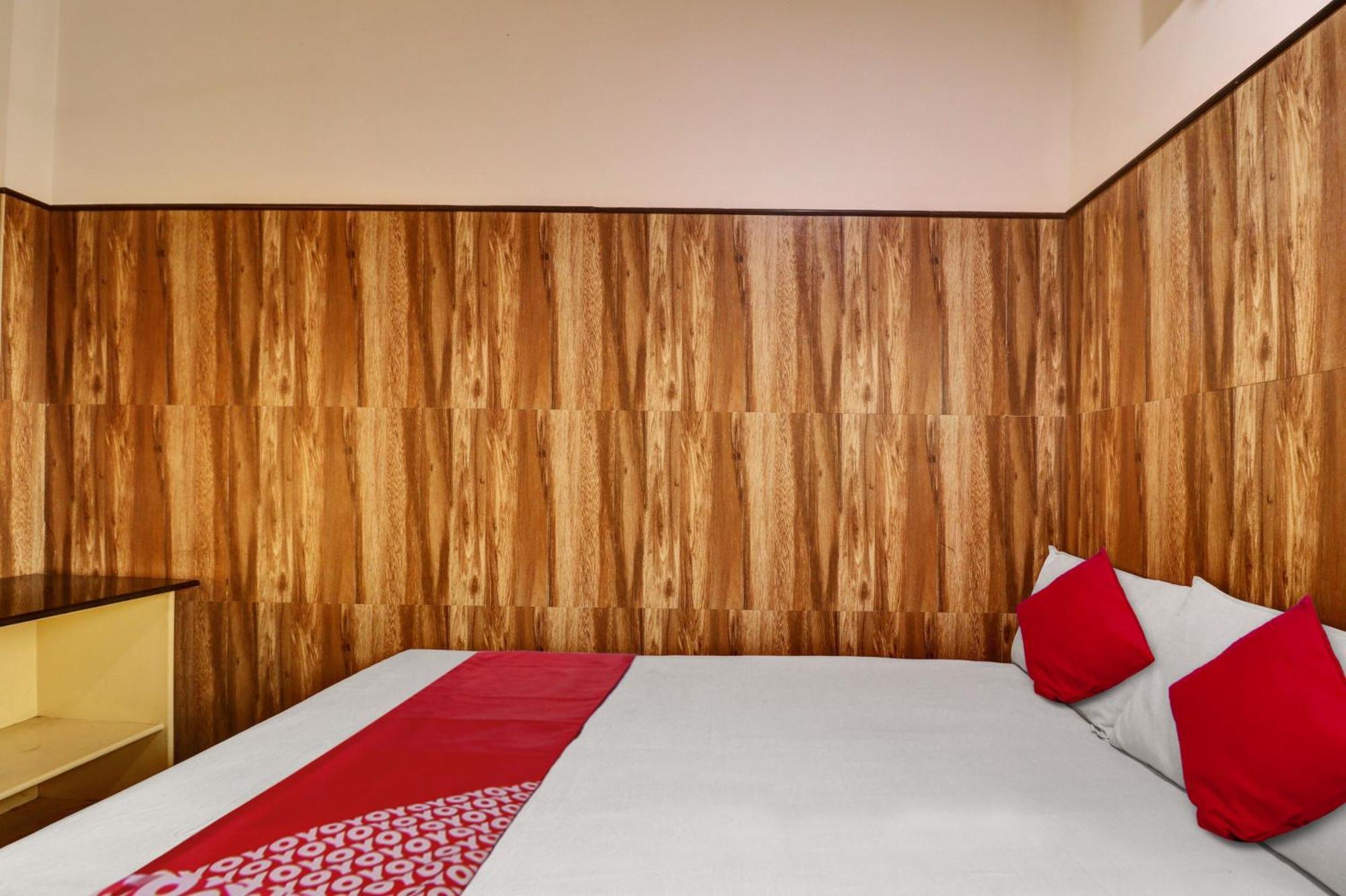 Oyo Flagship Amman Lodge Chennimalai Extérieur photo