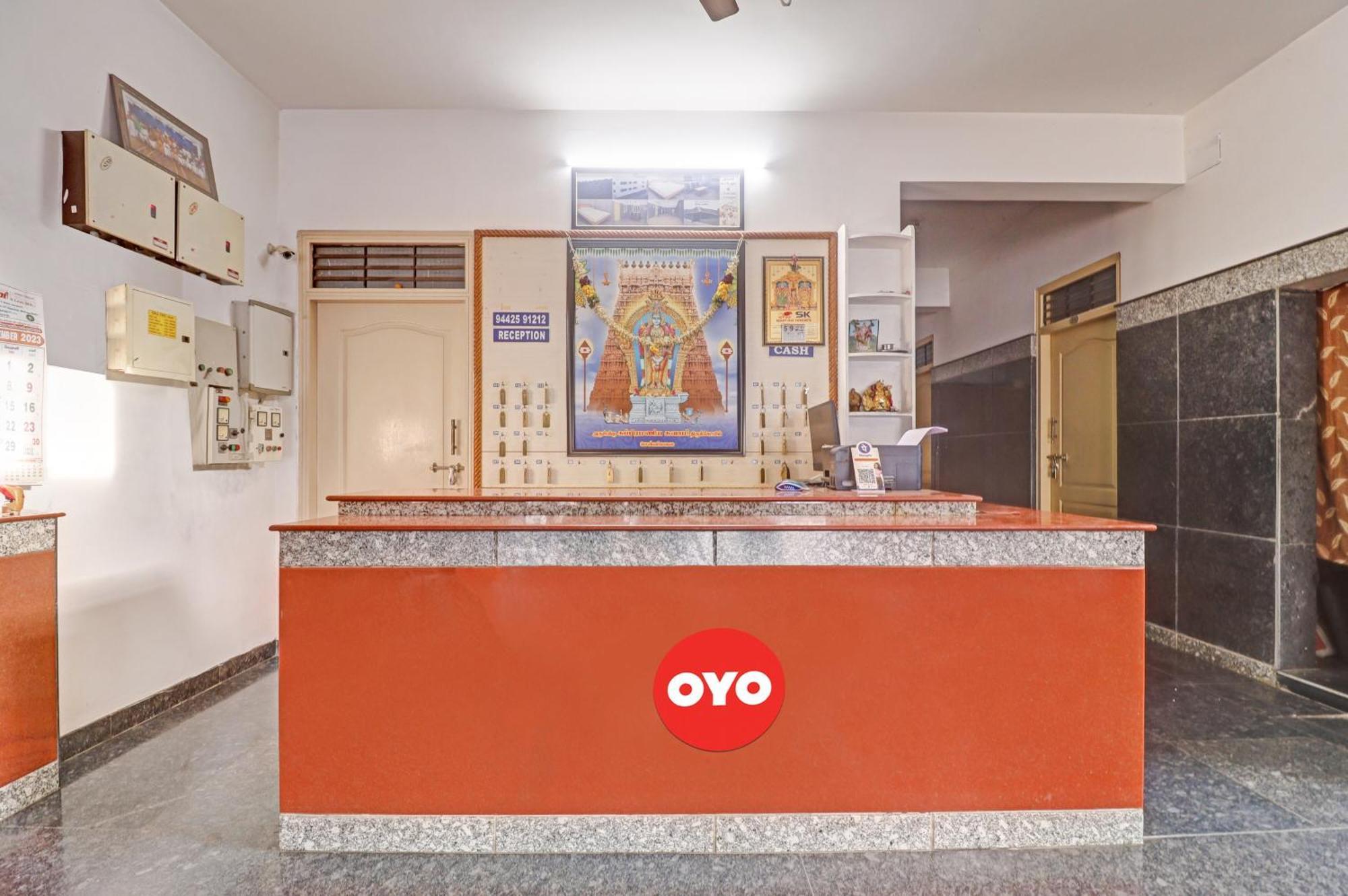 Oyo Flagship Amman Lodge Chennimalai Extérieur photo
